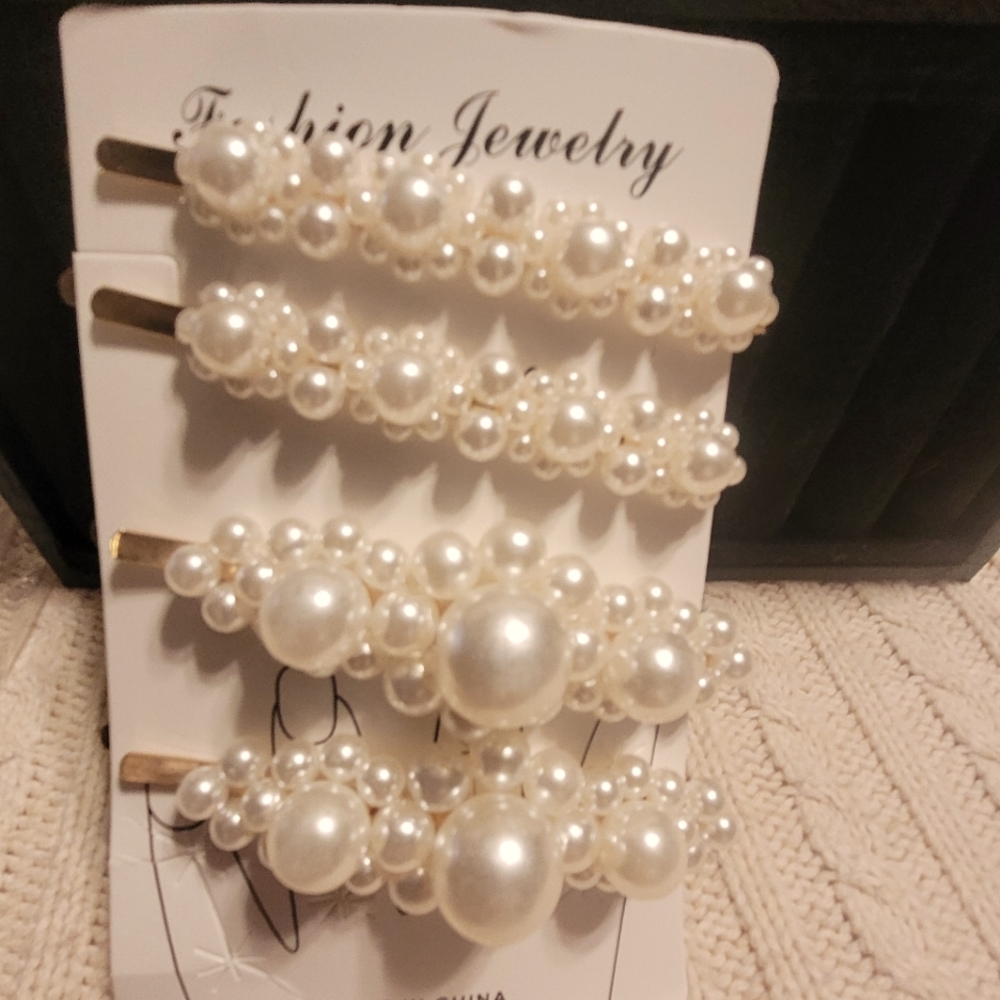 BEAUTIFUL HAIR CLIPS